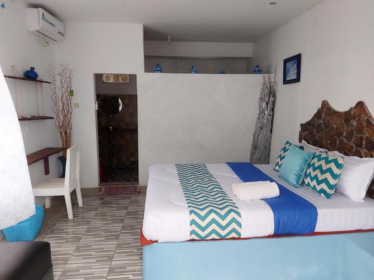 Blue Coral Homestay Karimunjawa Kültér fotó