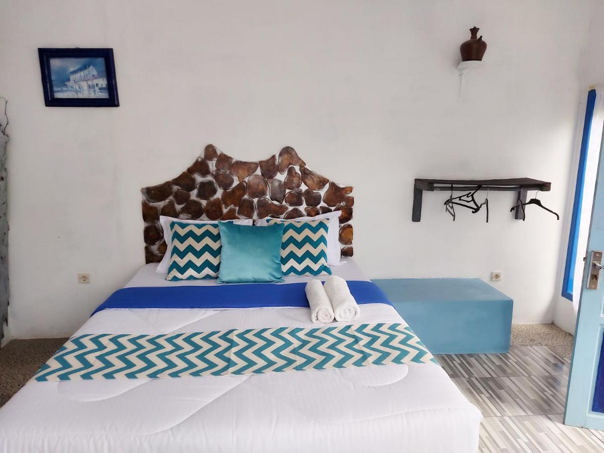 Blue Coral Homestay Karimunjawa Kültér fotó