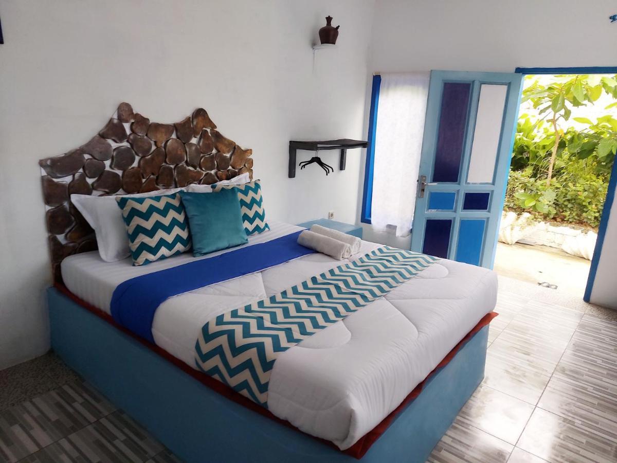 Blue Coral Homestay Karimunjawa Kültér fotó