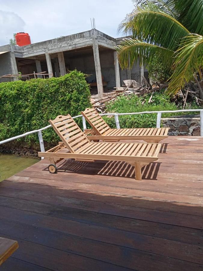 Blue Coral Homestay Karimunjawa Kültér fotó