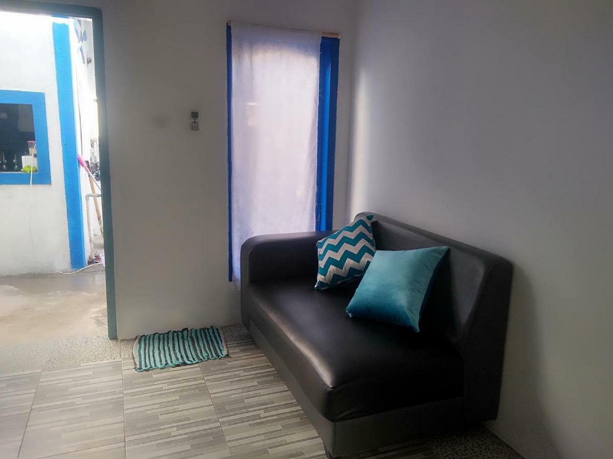 Blue Coral Homestay Karimunjawa Kültér fotó