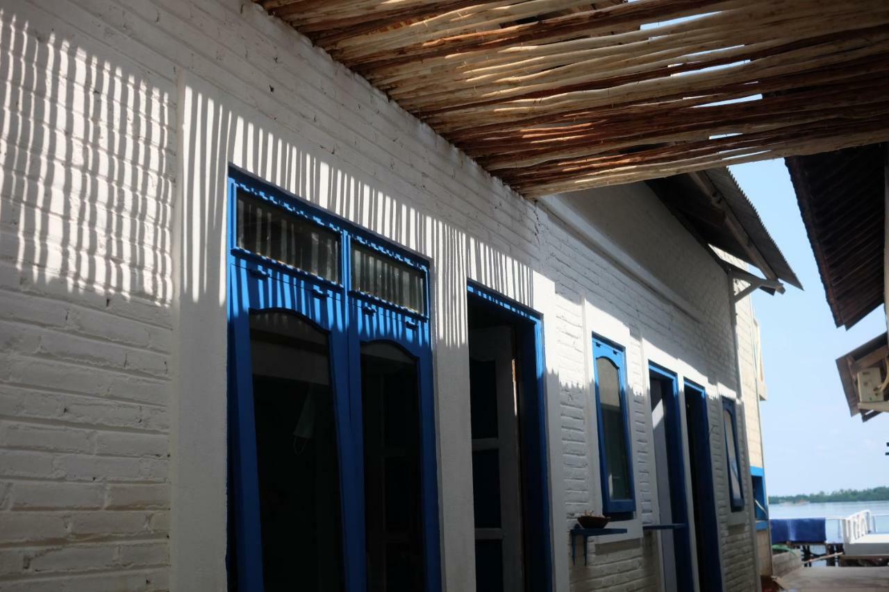 Blue Coral Homestay Karimunjawa Kültér fotó