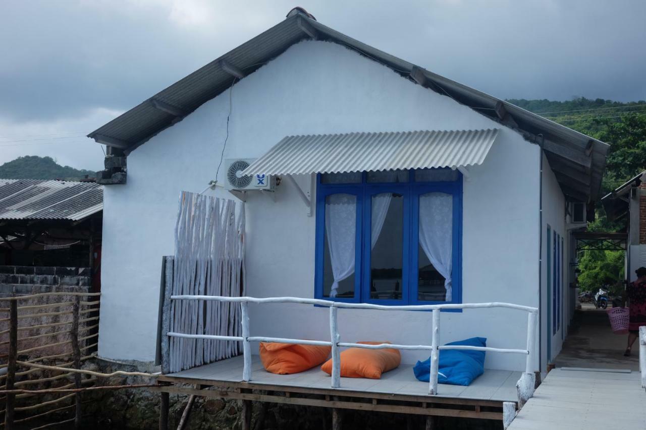 Blue Coral Homestay Karimunjawa Kültér fotó