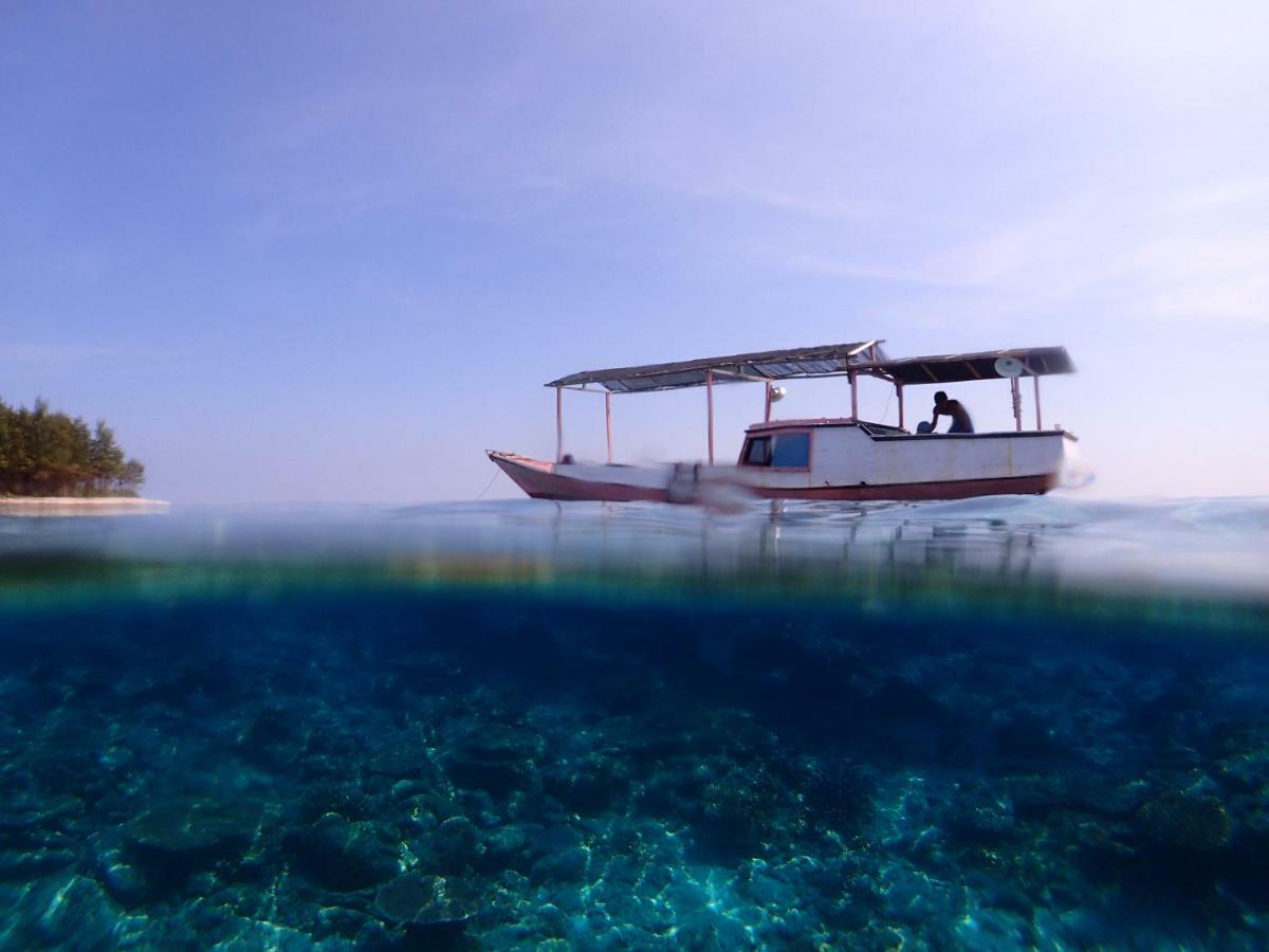Blue Coral Homestay Karimunjawa Kültér fotó