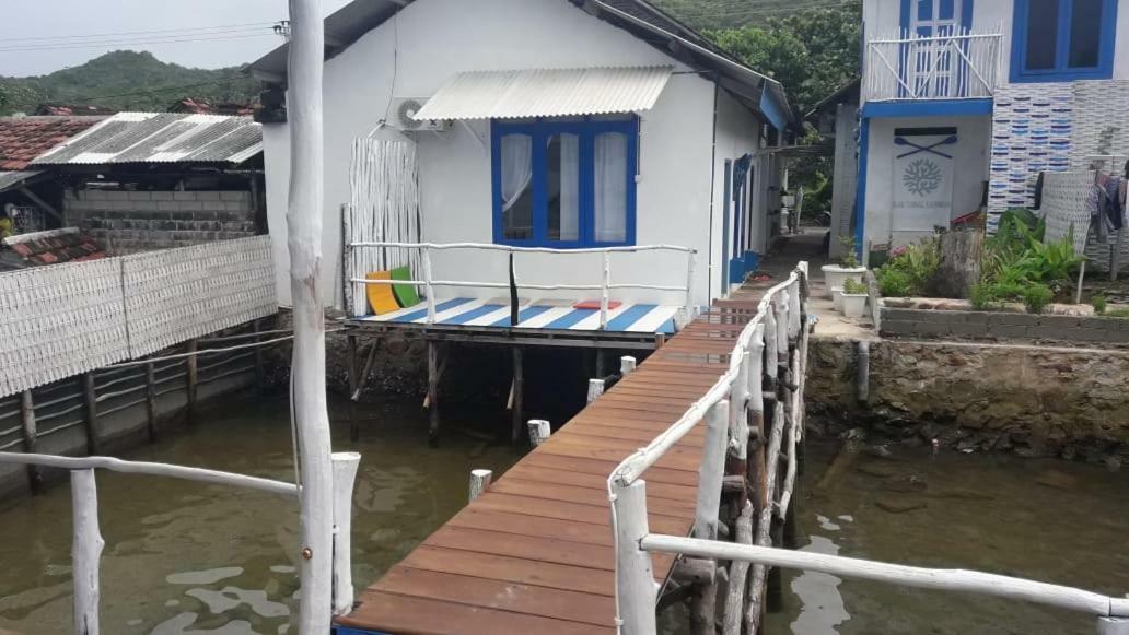 Blue Coral Homestay Karimunjawa Kültér fotó